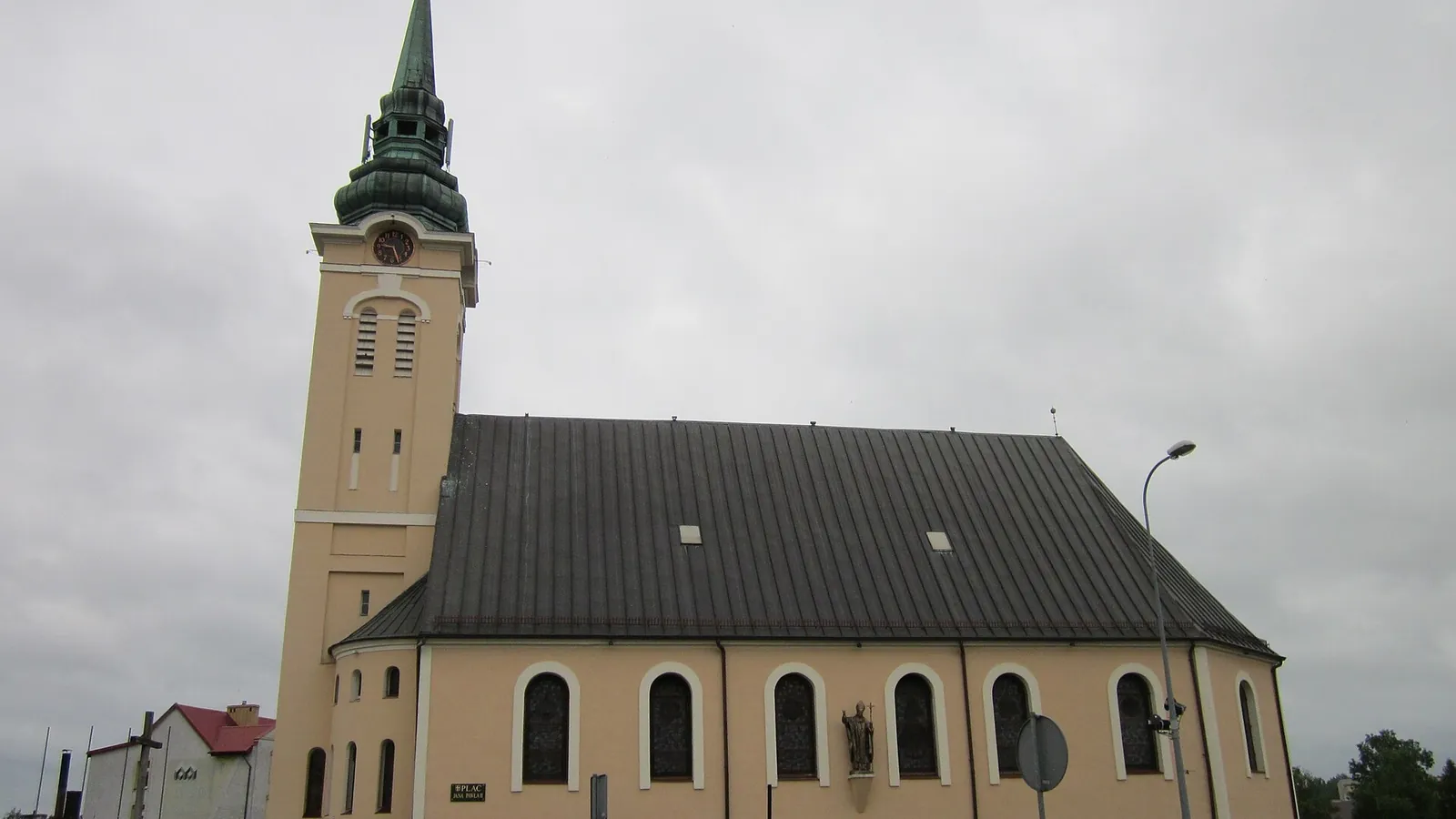 Kościół pokoju w świdnicy: Miastko, ul. Królowej Jadwigi - dawny kościół ewangelicki, obecnie rzymskokatolicki kościół parafialny p.w. NMP Wspomożenia Wiernych,